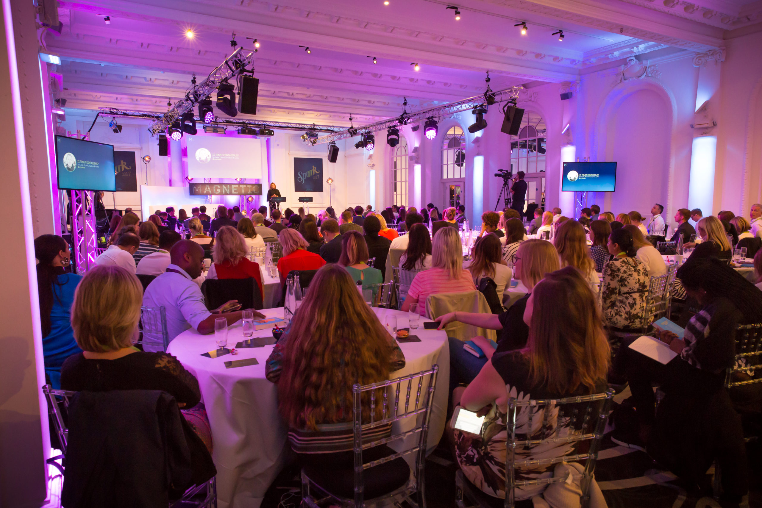 img-54_37389022141_o