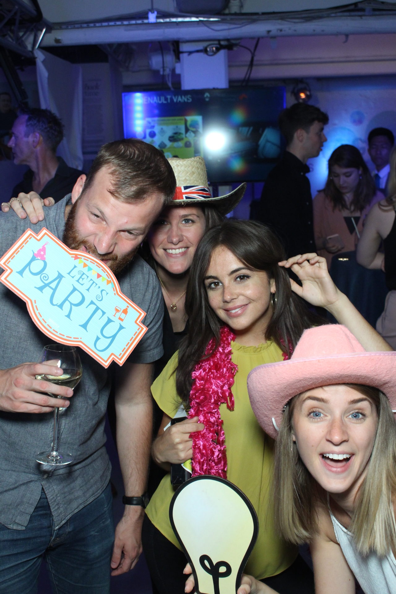 1528998173015_42902250812_o