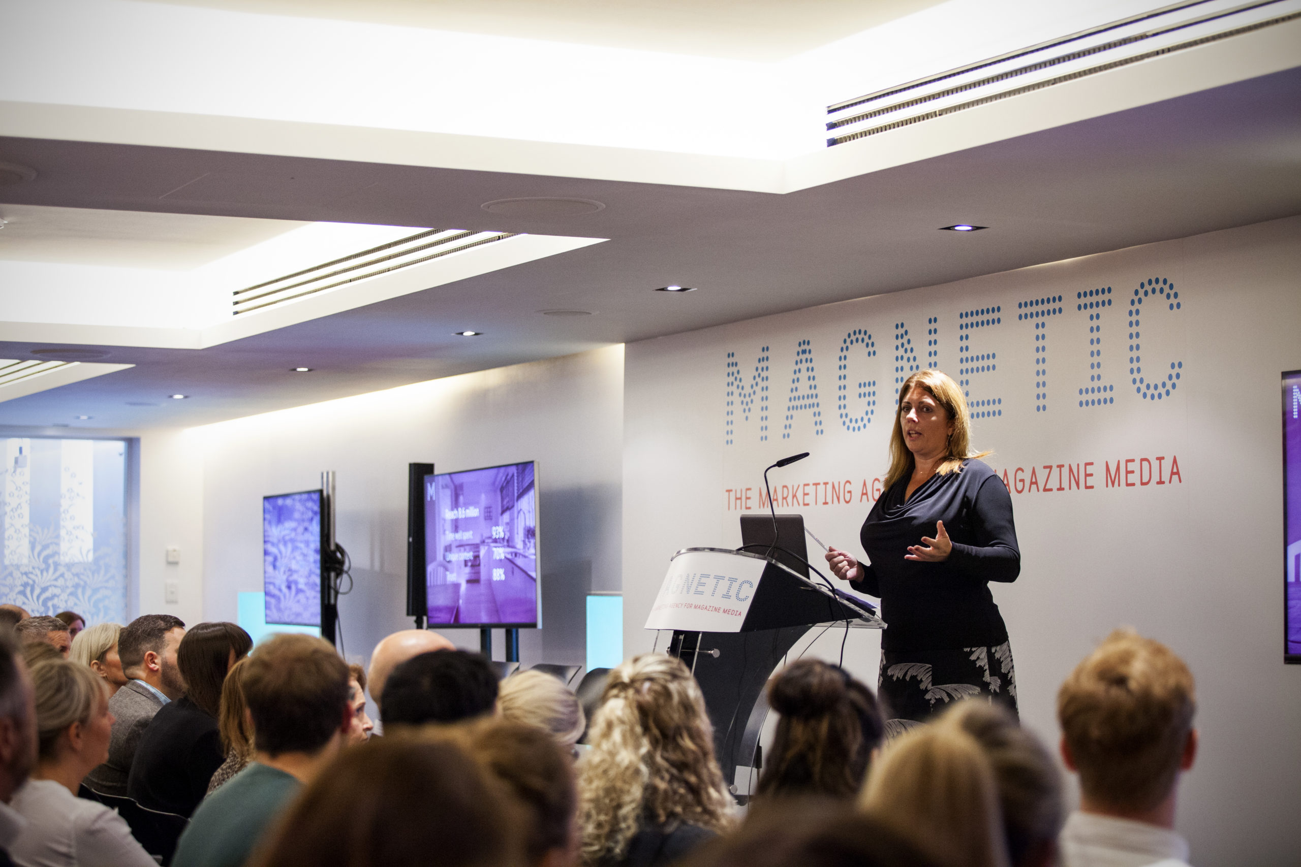 0004-0551_44657646421_o