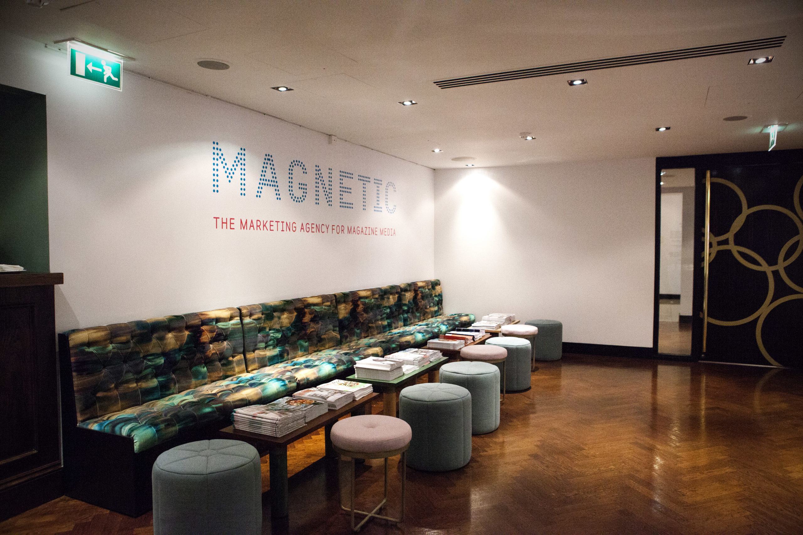 0009-0228_43748408515_o