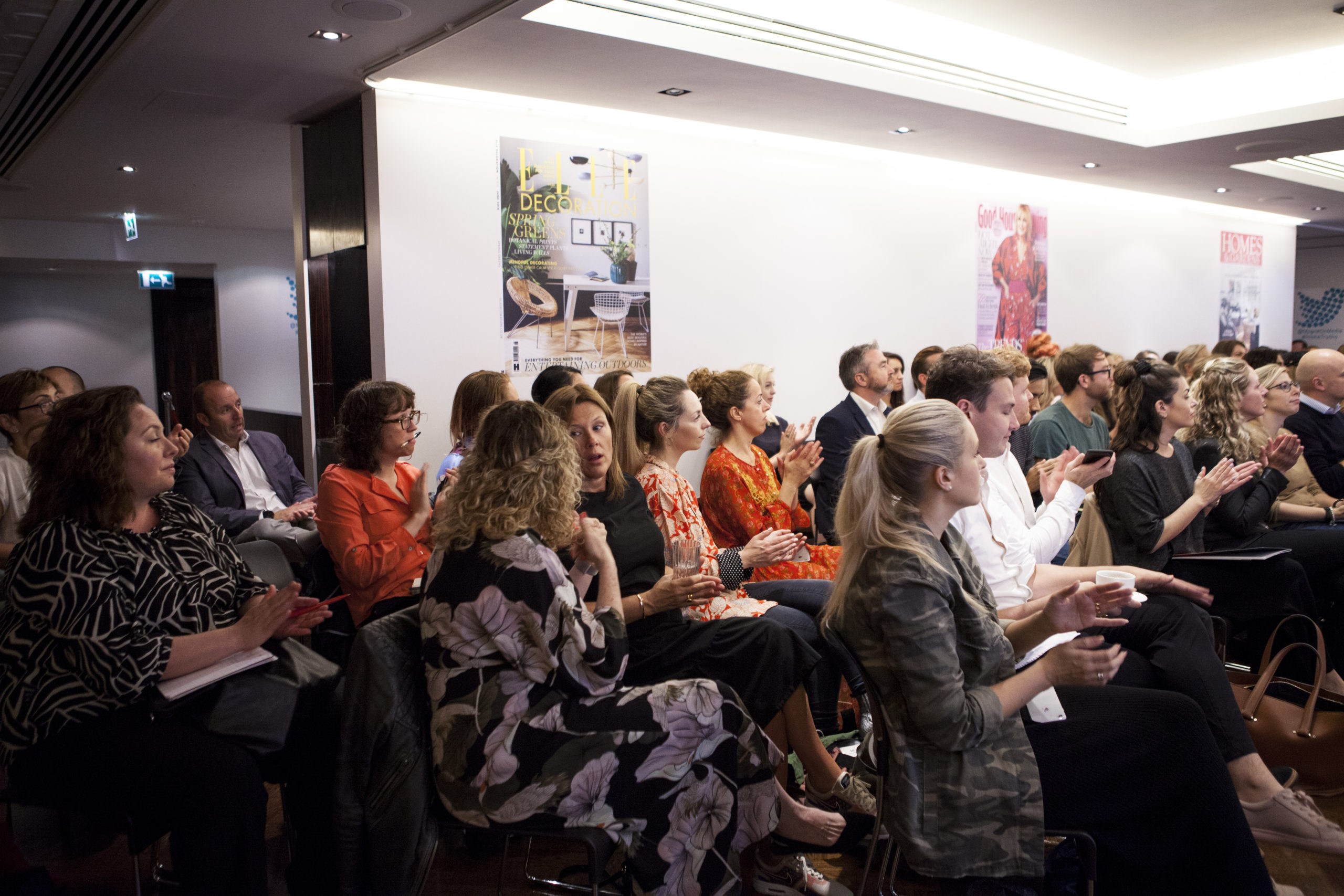 0086-0569_44657543741_o